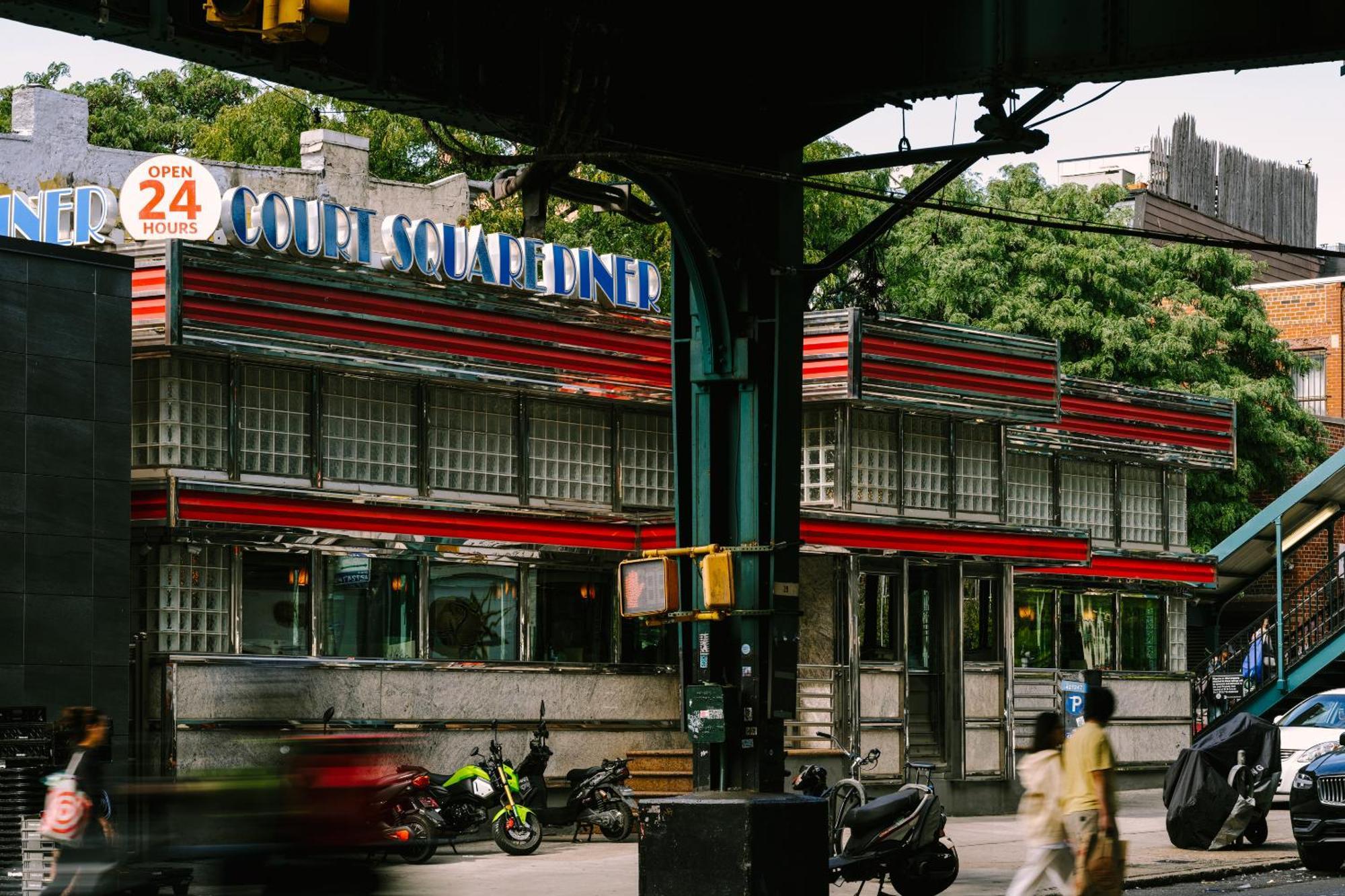 Sonder Court Square Aparthotel New York Bagian luar foto